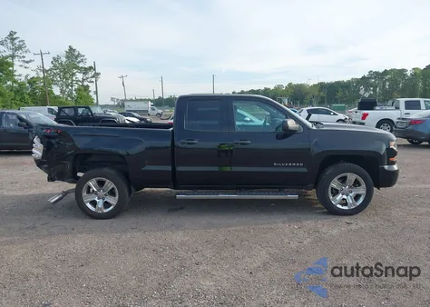 2019 Chevrolet Silverado 1500 Ld Silverado Custom z USA, uszkodzony, nr VIN 2GCVKMEC8K1161441